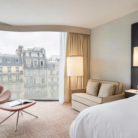 Renaissance Paris Arc de Triomphe Hotel-3