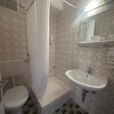 Hotel Zagreb-3