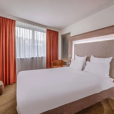 Novotel Lyon Centre-Confluence Bord De Saone-3