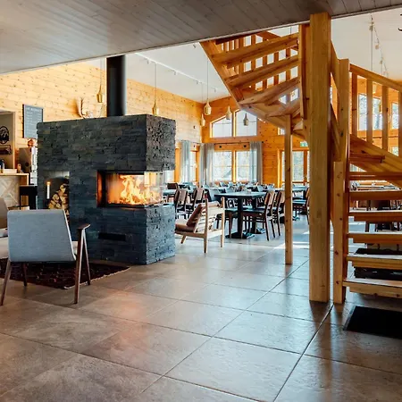 Pinetree Lodge-3