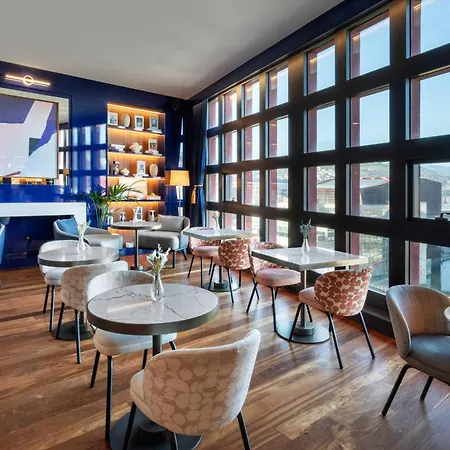 Hotel Meliá Bilbao-3