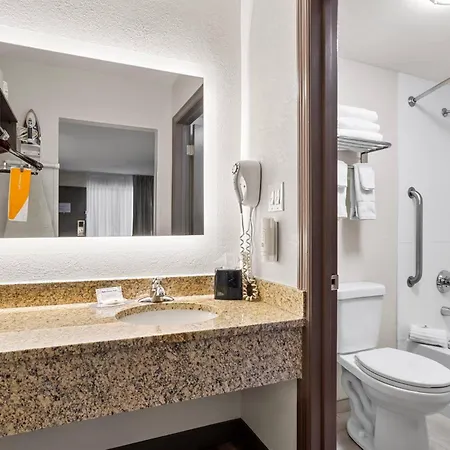 Quality Inn Jonesville I-77-2