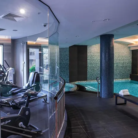 Quay West Suites Melbourne-2