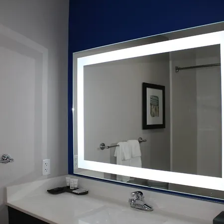 La Quinta Inn And Suites By Wyndham - Schertz-3