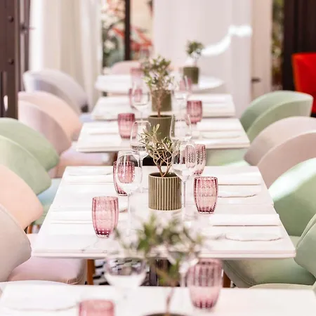 Hotel Le Royal Monceau Raffles Paris-2