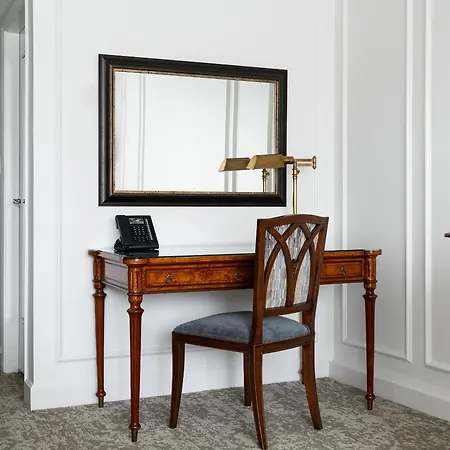 Wedgewood Hotel & Spa - Relais & Chateaux-3