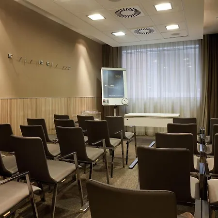Novotel Liverpool Centre-3