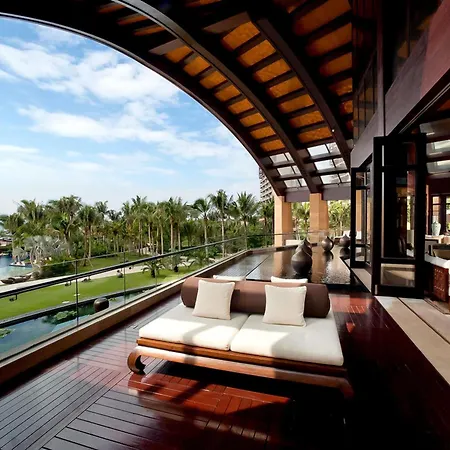 Pullman Oceanview Sanya Bay Resort & Spa-2