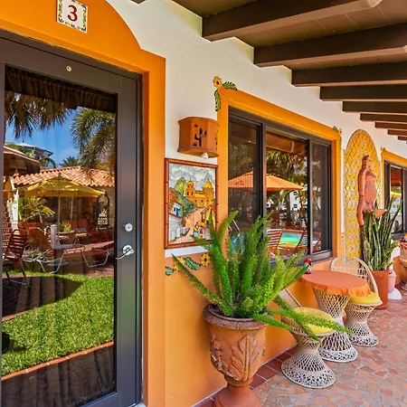 Blue Seas Courtyard-3