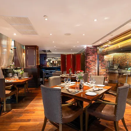 Radisson Suites Bangkok Sukhumvit-2