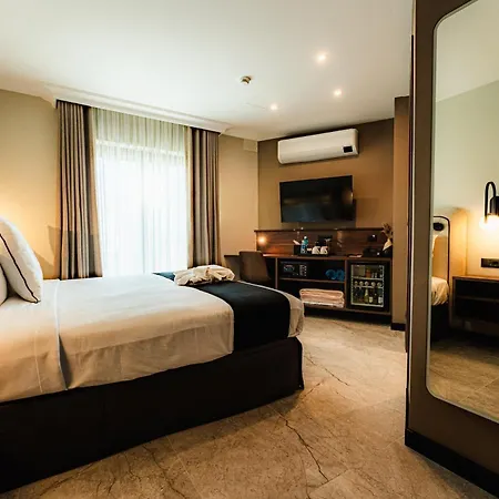Royale Sainte Hélène Boutique Hotel-3