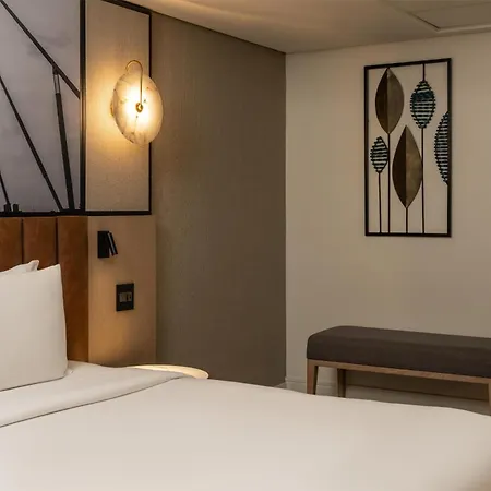 Radisson Blu Gautrain Hotel, Sandton Johannesburg-2