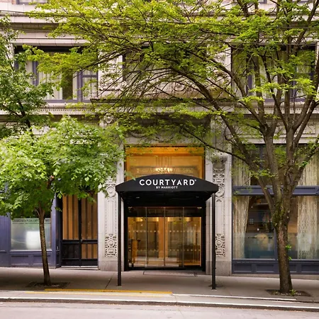 Courtyard Seattle Downtown / Pioneer Square-3