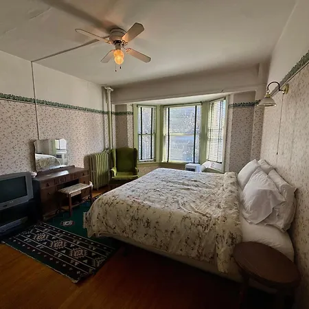 Arundel Mansions Hotel-3