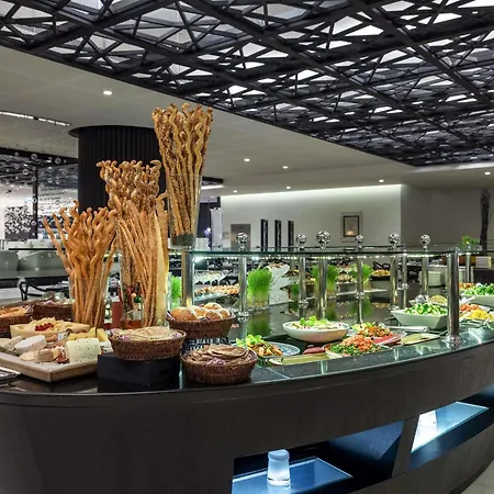 Sofitel Abu Dhabi Corniche-2