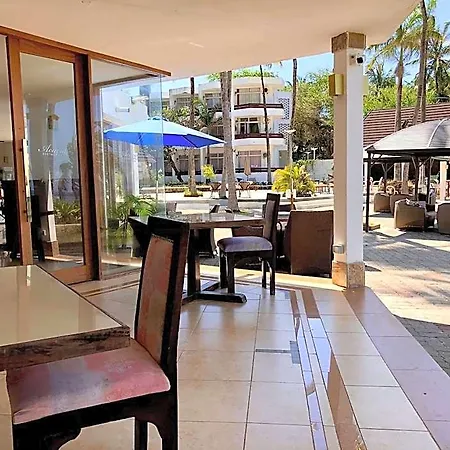 Kenya Bay Beach Hotel-2