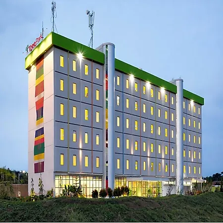 Treepark Hotel Jakarta Airport-3