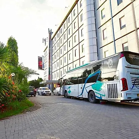 Treepark Hotel Jakarta Airport-2