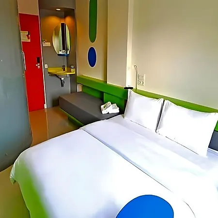 Treepark Hotel Jakarta Airport-3