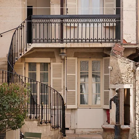 Alfred Hotels Beaune La Madeleine-2