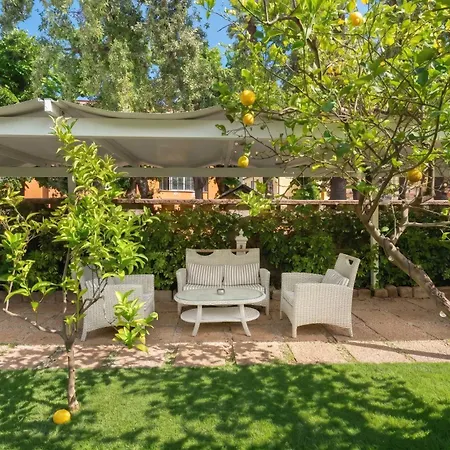 Hotel Capri- Adult Only-3