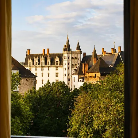 LHotel - face au château - boutique hôtel et séminaires-3