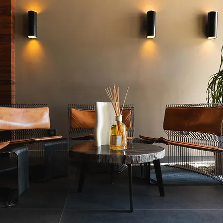 Lhotel - Face Au Chateau - Boutique Hotel Et Seminaires-2