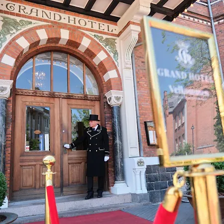 First Hotel Grand-2