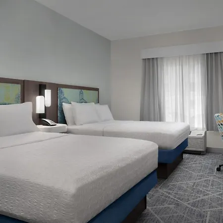 Hampton Inn & Suites Lake City-3