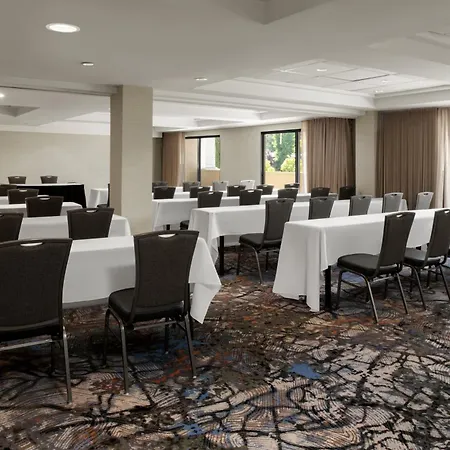 Hilton Stockton-3