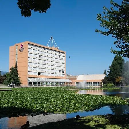 Coast Chilliwack Hotel By Apa-3