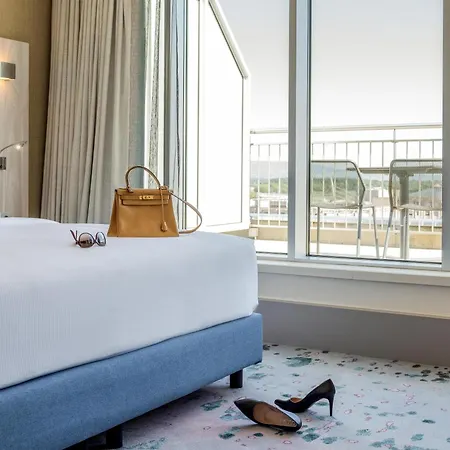 Hilton Geneva Hotel And Conference Centre-2