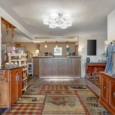Quality Inn Saint Ignace I-75-2