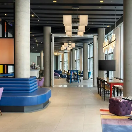 Aloft By Marriott London Excel-3