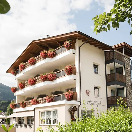Hotel Tyrol-3