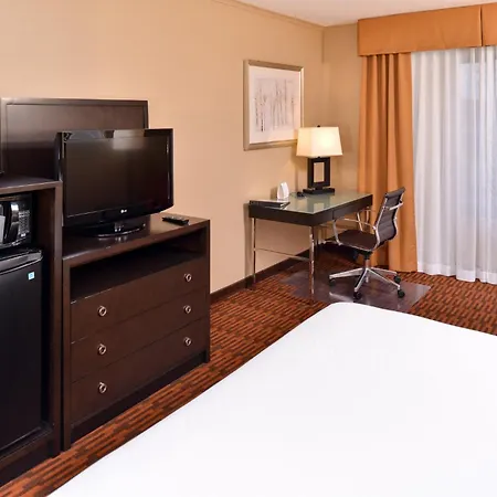 Holiday Inn Express Breezewood By Ihg-2