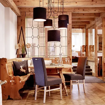 Der Gruene Baum Mountain Boutique Hotel-3