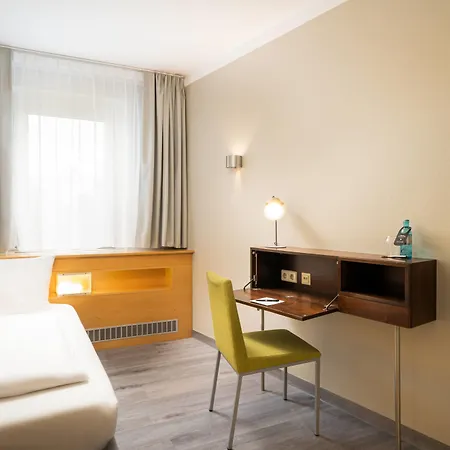 Elaya Hotel Hannover City, Trademark By Wyndham-3
