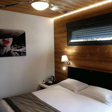 Bio-Motel-2