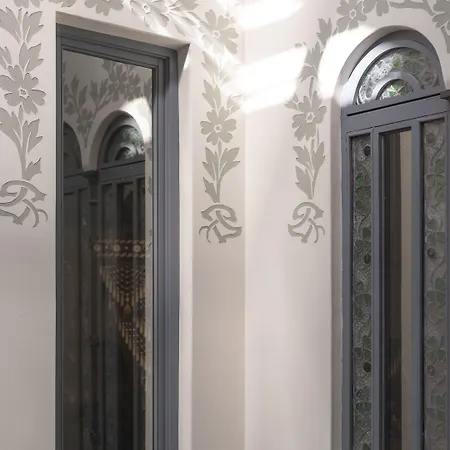 El Palauet Modernist Suites Barcelona-2