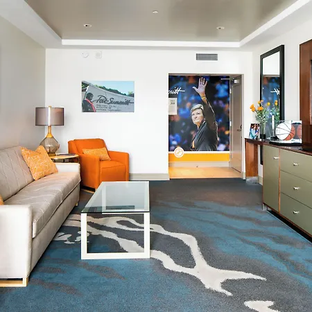 The Tennessean Hotel-3