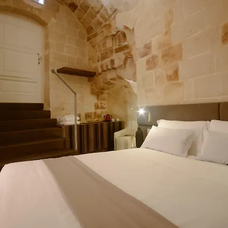 Le Malve Cave Retreat-3
