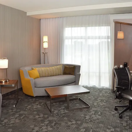 Courtyard By Marriott Youngstown Canfield-2