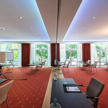 Waldhotel Tannenhäuschen-3