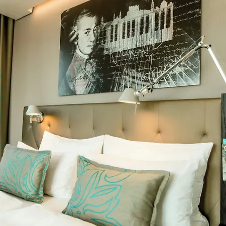 Motel One Salzburg-Mirabell-2