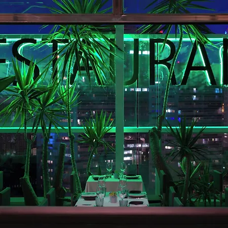 Renaissance Barcelona Fira Hotel-3