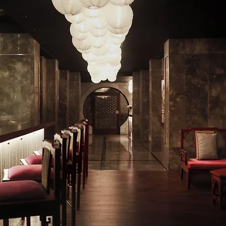 The Leela Ambience Convention Hotel Delhi-3