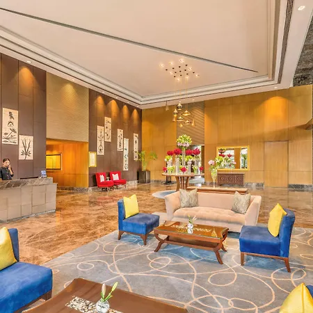 The Leela Ambience Convention Hotel Delhi-3