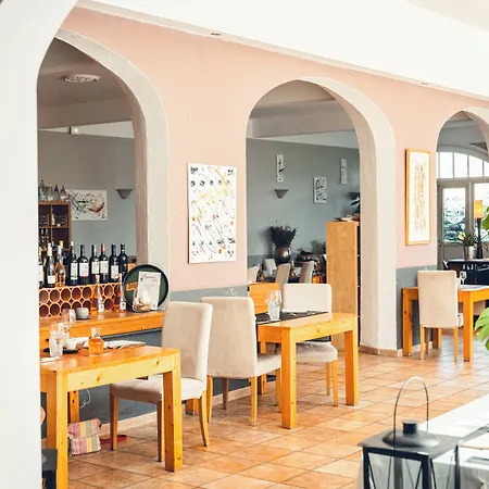 Logis Hotel La Magnanerie - Cote Bistro-2