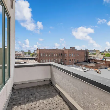 Aura Hotel Brooklyn-2